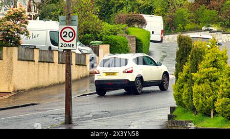 Glasgow, Schottland, Großbritannien. 29. April 2024: Straßen mit Geschwindigkeitsbegrenzung auf 20 km/h in der Stadt aufgrund eines kürzlichen Anstiegs der Todesopfer Straßen reduziert, um sicherere Straßen zu schaffen. Credit Gerard Ferry /Alamy Live News Stockfoto