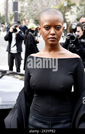 Kelela - Street Style vor Courrèges - Paris Fashion Week - Carreau du Temple - Paris - Frankreich Stockfoto