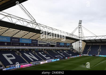 Deepdale, Preston am Montag, den 29. April 2024. Ein allgemeiner Blick auf das Deepdale Stadium, das Heimstadion von Preston North End vor dem Sky Bet Championship-Spiel zwischen Preston North End und Leicester City in Deepdale, Preston, am Montag, den 29. April 2024. (Foto: James Holyoak | MI News) Credit: MI News & Sport /Alamy Live News Stockfoto