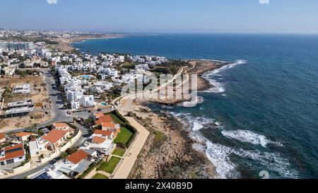 Luftaufnahme der Küste von Chloraka, Paphos, Zypern Stockfoto