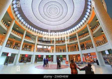 Europa, Belgien, Brüssel. Ravenstein Shop Center, Arch. Alexis und Philippe Dumont Stockfoto