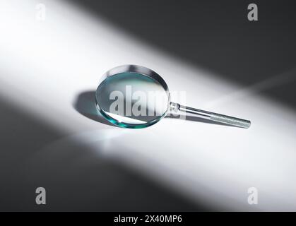 Geschäftseinblicke durch Datenrecherche mit Lupe. Marktanalyse, Finanzprüfung, Risikobewertung. Verbraucherverhaltensstudie, Management Stockfoto