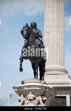 Die Reiterstatue von Karl I. in Charing Cross, London, England, ist ein Werk des französischen Bildhauers Hubert Le Sueur, vermutlich 1633 gegossen. Es ist c Stockfoto