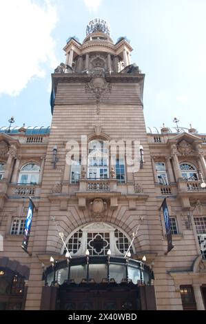 Haupteingang, London Coliseum, National Opera House, St. Martin's Lane, City of Westminster, London, England, Großbritannien Stockfoto