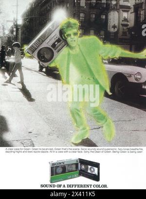 1985 Sony Kassettenband HF-S 90 Werbespot – „Sound of a different color“ Stockfoto