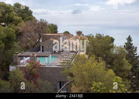 Ein Luxushotel hoch über der Stadt Malaga in Spanien Stockfoto