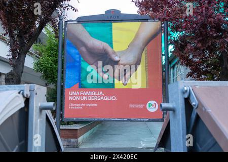 Rom, Italien. April 2024. Reklametafeln der Demokratischen Partei für die Europawahlen 2024 in der Via Gregorio VII in Rom (Foto: Matteo Nardone/Pacific Press) Credit: Pacific Press Media Production Corp./Alamy Live News Stockfoto