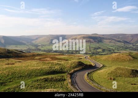 Edale von Rushup Edge im Peak District National Park, Derbyshire Großbritannien, Moorlandschaft pennine Hills Stockfoto