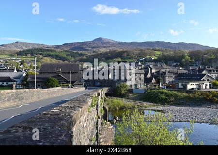 Dolgellau im Snowdonia-Nationalpark (Eryri) – Dolgellau, Gwynedd, Wales, Großbritannien – 20. April 2024 Stockfoto