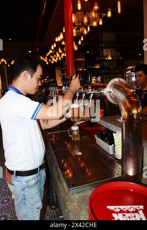 Die 5 Elements Brew Co. Taproom in da Nang, Vietnam. Stockfoto