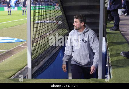 firo: 26. April 2024, Fußball, 1. Liga, 1.Bundesliga, Saison 2023/2024, VfL Bochum 1848 - TSG Hoffenheim. 3:1 Cheftrainer Heiko Butscher vom VfL Bochum betritt das Stadion Stockfoto