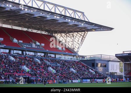 Bristol, Großbritannien. April 2024. Bristol, England, 28. April 2024 die Fans am Ashton Gate während des Spiels der Barclays FA Womens Super League zwischen Bristol City Women und Manchester City WFC im Ashton Gate in Bristol, England. (Beast/SPP) Credit: SPP Sport Press Photo. /Alamy Live News Stockfoto