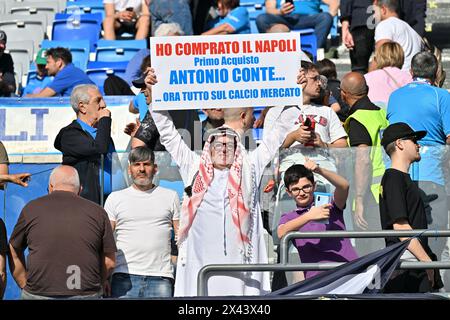 Neapel, Italien. April 2024. Italien, 29. märz 2024: Fans beim italienischen Meisterschaftsspiel der Serie A 2023-2024 zwischen Neapel und Roma im Maradona-Stadion, Italien (Felice de Martino/ SPP) Credit: SPP Sport Press Photo. /Alamy Live News Stockfoto