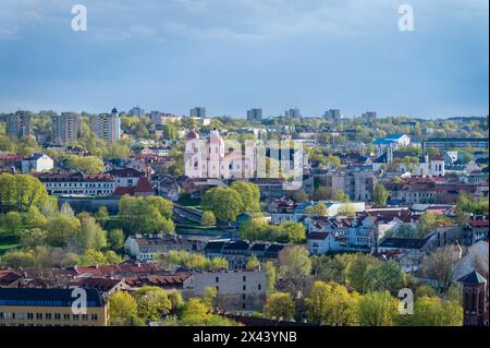 Der Blick über Vilnius vom Denkmal der drei Kreuze, Vilnius, Litauen Stockfoto