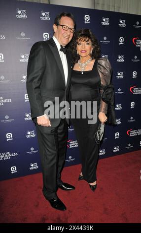 Percy Gibson und Dame Joan Collins bei den Variety Club Showbusiness Awards 2024, The Londoner Hotel, Leicester Square, am Sonntag, den 28. April 2024 in London, England, Großbritannien. CAP/CAN ©CAN/Capital Pictures Credit: Phil Loftus/Alamy Live News Stockfoto