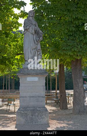 Statue von Louise von Savoyen, Regentin von Frankreich (1476 bis 1531) im Jardin du Luxembourg in Paris. Diese Skulptur ist Teil einer Serie von weißem Marmor St Stockfoto