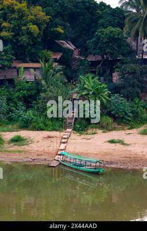 Ufer des kam Khan Flusses, Luang Prabang, Laos Stockfoto