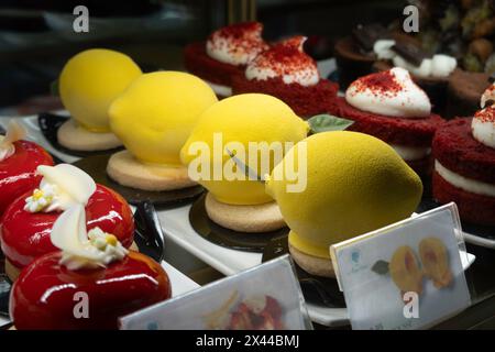 Angelina ist 2024 die erste asiatisch inspirierte italienische Bäckerei in New York City, USA Stockfoto