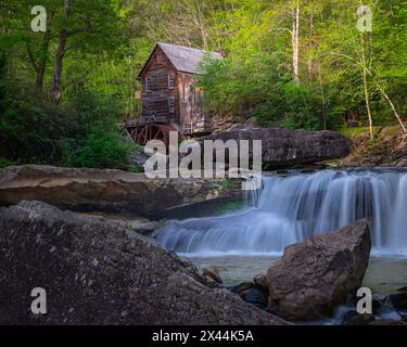 USA, West Virginia, New River Gorge National Park. Landschaft mit Vintage-Schornmühle. Stockfoto