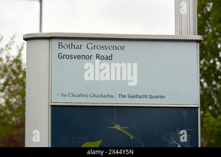 Belfast, Vereinigtes Königreich 30/04/2024, beschädigte die Ampel an der Grosvenor Road nach einem Straßenverkehrskollision mit einem Fahrzeug der Polizei von Nordirland, der am Dienstag, den 30. April um 8:10 Uhr stattfand. Belfast Northern Ireland Credit: HeadlineX/Alamy Live News Stockfoto