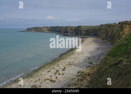 Cricqueville-en-Bessin, Frankreich - 23. April 2024: Deutsche Pointe du hoc Batterie in Cricqueville-en-Bessin während des Zweiten Weltkriegs. Sie kämpfen gegen US R Stockfoto