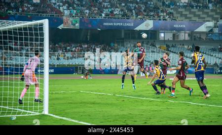 Kalkutta, Indien. April 2024. Mohunbagan Super Giants (MBSG) aus Kalkutta besiegt Odisha FC mit 2-0 und erreicht am 28. April 2024 im Salzsee-Stadion in Kalkutta das 1. ISL-Finale. Die Torschützen sind Jasson Cummings und Sahal Abdul Samad. (Foto von Amlan Biswas/Pacific Press) Credit: Pacific Press Media Production Corp./Alamy Live News Stockfoto