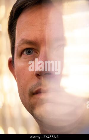 Porträt von Francois-Xavier Bellamy, Mitglied des Europäischen Parlaments und Parteivorsitzender von Les Republicains bei der Europawahl, bei einer Wahlveranstaltung Stockfoto