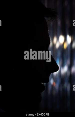 Die Silhouette des Gesichts von Francois-Xavier Bellamy, Mitglied des Europäischen Parlaments und Vorsitzender der Parteiliste der Les Republicains bei den Europawahlen, Stockfoto