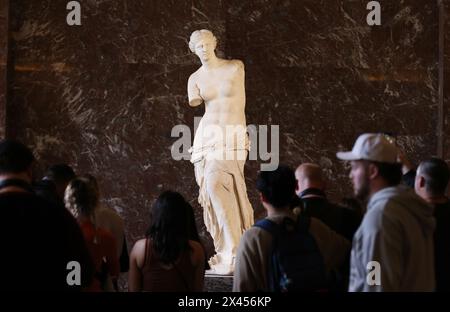 Paris, Frankreich. März 2023. Dieses am 22. März 2023 aufgenommene Foto zeigt die Statue la Venus de Milo im Louvre in Paris, Frankreich. Quelle: Gao Jing/Xinhua/Alamy Live News Stockfoto