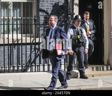 Downing Street, Westminster, Großbritannien. April 2024 30. David Cameron, Minister für auswärtige Angelegenheiten, Commonwealth- und Entwicklungsfragen. Minister der Sunak-Regierung nehmen an der wöchentlichen Kabinettssitzung in der Downing Street 10 in Westminster, London, England, Teil. Quelle: Imageplotter/Alamy Live News Stockfoto