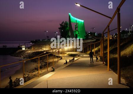 Dakar, Senegal. April 2024. Nicolas Remene/Le Pictorium - die westliche Corniche von Dakar - 19/04/2024 - Senegal/Dakar/Dakar - Strände und Einrichtungen entlang der westlichen Corniche von Dakar, Senegal, 19. April 2024. Quelle: LE PICTORIUM/Alamy Live News Stockfoto