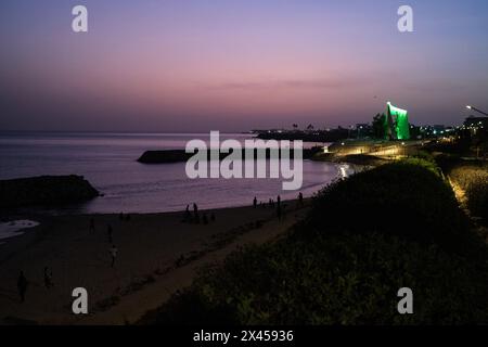 Dakar, Senegal. April 2024. Nicolas Remene/Le Pictorium - die westliche Corniche von Dakar - 19/04/2024 - Senegal/Dakar/Dakar - Strände und Einrichtungen entlang der westlichen Corniche von Dakar, Senegal, 19. April 2024. Quelle: LE PICTORIUM/Alamy Live News Stockfoto