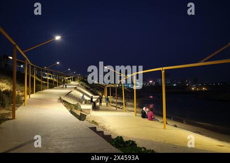 Dakar, Senegal. April 2024. Nicolas Remene/Le Pictorium - die westliche Corniche von Dakar - 19/04/2024 - Senegal/Dakar/Dakar - Strände und Einrichtungen entlang der westlichen Corniche von Dakar, Senegal, 19. April 2024. Quelle: LE PICTORIUM/Alamy Live News Stockfoto