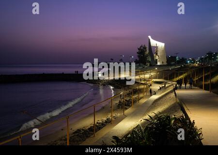 Dakar, Senegal. April 2024. Nicolas Remene/Le Pictorium - die westliche Corniche von Dakar - 19/04/2024 - Senegal/Dakar/Dakar - Strände und Einrichtungen entlang der westlichen Corniche von Dakar, Senegal, 19. April 2024. Quelle: LE PICTORIUM/Alamy Live News Stockfoto