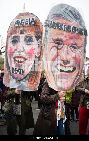 Am 27. April versammelten sich Tausende von Menschen, viele davon Juden, auf dem Parlamentsplatz, um zum Hyde Park zu marschieren, um gegen die israelische Bombardierung von Gaza zu protestieren. Stockfoto