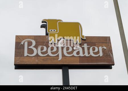 Uxbridge, Großbritannien. April 2024. Ein Beefeater-Restaurant in Uxbridge im Londoner Stadtteil Hillingdon. Kredit: Maureen McLean/Alamy Stockfoto