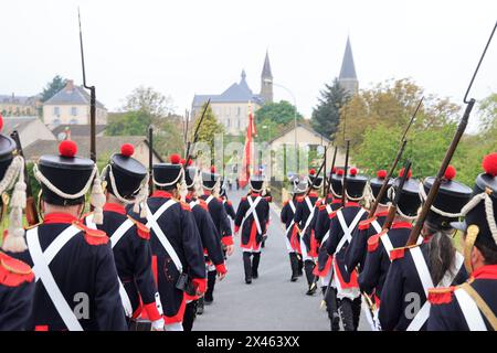 Le Dorat, Frankreich. Soldaten der napoleonischen Garde während der Septennial-Ästensionen von Dorat, die die Reliquien des Heiligen Israel und des Heiligen Theo feiern Stockfoto