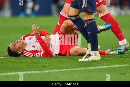 München, Deutschland. April 2024 30. Jamal MUSIALA, FCB 42 im Halbfinalspiel FC BAYERN MÜNCHEN - REAL MADRID des Fußballs UEFA Champions League in der Saison 2023/2024 in München, 30. April 2024. Halbfinale, FCB, München Fotograf: ddp Images/STAR-Images Credit: ddp Media GmbH/Alamy Live News Stockfoto