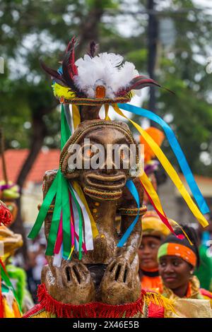 Los Taimascaros von Puerto Plata bei der Karnevalsparade La Vega in der Dominikanischen Republik. Die erste dokumentierte Karnevalsfeier in dem, was jetzt ist Stockfoto