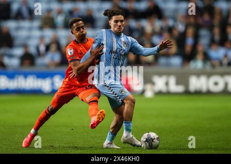 Coventry, Großbritannien. April 2024 30. Callum O'Hare von Coventry City ist beim Sky Bet Championship Match Coventry City gegen Ipswich Town in der Coventry Building Society Arena, Coventry, Großbritannien, 30. April 2024 (Foto: Gareth Evans/News Images) in Coventry, Großbritannien am 30. April 2024. (Foto: Gareth Evans/News Images/SIPA USA) Credit: SIPA USA/Alamy Live News Stockfoto