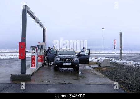 Selbstbedienungs-Tankstelle im ländlichen Island Stockfoto