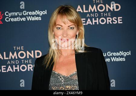 LONDON, ENGLAND - APRIL 30: Terri Dwyer nimmt am 30. April 2024 an der britischen Premiere von The Almond and the Seahorse im Vue West End Teil. Stockfoto