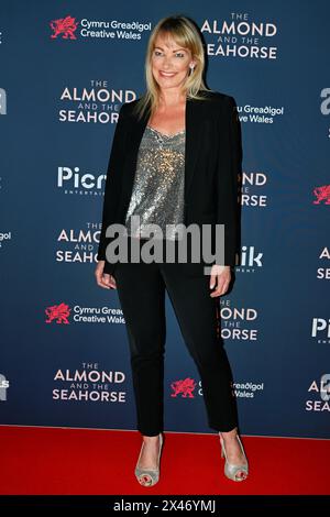 LONDON, ENGLAND - APRIL 30: Terri Dwyer nimmt am 30. April 2024 an der britischen Premiere von The Almond and the Seahorse im Vue West End Teil. Stockfoto