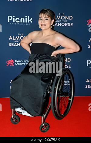 LONDON, ENGLAND - APRIL 30: Ruth Madeley nimmt am 30. April 2024 an der britischen Premiere von The Almond and the Seahorse im Vue West End Teil. Stockfoto