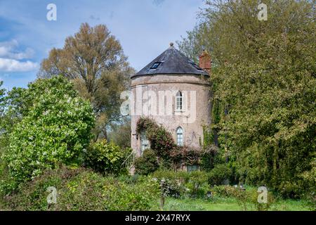 Cerney Wick Roundhouse im Frühjahr. Cerney Wick, Cotswolds, Gloucestershire, England Stockfoto