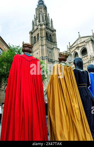 Parade der Tarasca und der Riesen und großen Köpfe am Fronleichnam von Toledo, Spanien Stockfoto