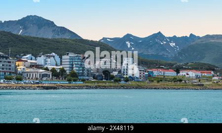 Hafen und Stadtbild von Ushuaia, Tierra del Fuego, Argentinien. Stockfoto