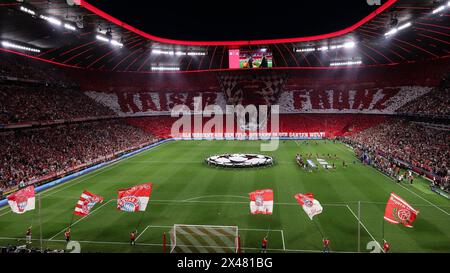 UEFA Champions League FC Bayern München - Real Madrid CF 30.04.2024 die Fans des FC Bayern gedenken Franz Beckenbauer mit einer Choreographie vor dem Heimspiel gegen Real Madrid / choreo / Ultras / Südkurve München / Kaiser Franz / Symbolbild München Allianz Arena Deutschland *** UEFA Champions League FC Bayern München Real Madrid CF 30 04 2024 die Fans des FC Bayern gedenken Franz Beckenbauer mit einer Choreografie vor dem Heimspiel gegen Real Madrid Choreo Ultras Südkurve München Kaiser Franz Symbolbild München Allianz Arena Deutschland Copyright: xBEAUTIFULxSPORTS/Goldbergx Stockfoto