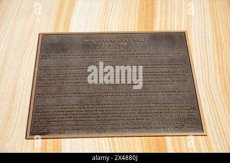 Der australische Memorial Walk ehrt diejenigen, die der Verteidigung Australiens dienten und sie unterstützten, nach dem 2. Weltkrieg eine Gedenktafel für den zweiten Golfkrieg im Irak Stockfoto