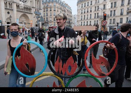 REKORDDATUM NICHT ANGEGEBEN Mai-Protest in Paris mehrere Gruppen treffen sich zu einem libertären Marsch vor den Hauptdemonstrationen in Paris. Paris Frankreich Copyright: XJoaoxDanielxPereirax Stockfoto